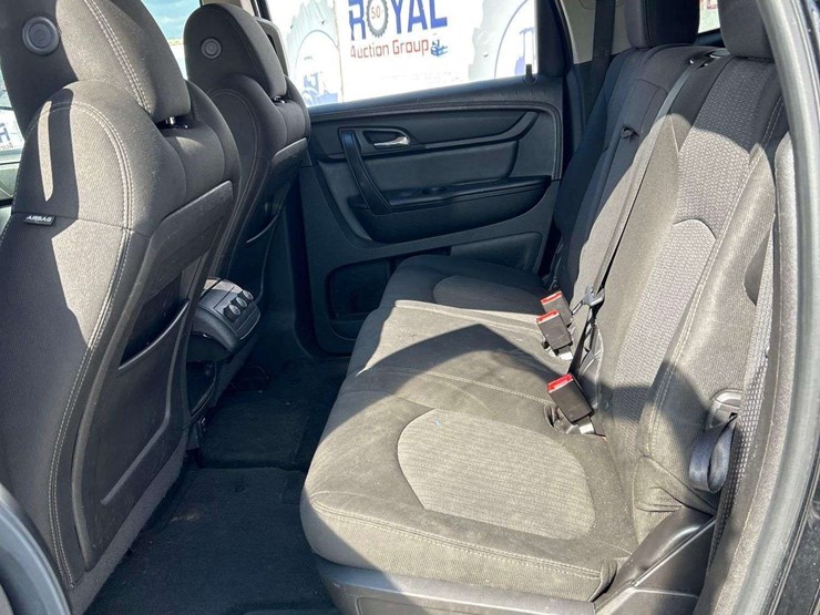 2016-chevrolet-traverse-image-22