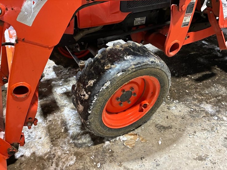 kubota-b3300su-image-11