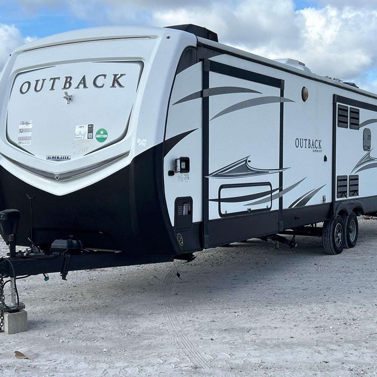 2018 Keystone Outback Super-Lite 330RL T/A Travel Trailer