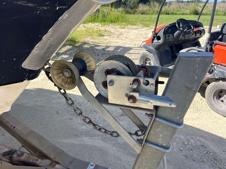 1990-21ft-center-console-fishing-boat-with-t/a-boat-trailer-image-34