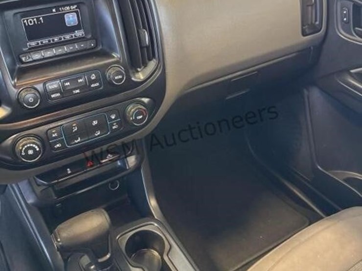 2016-chevrolet-colorado-image-25