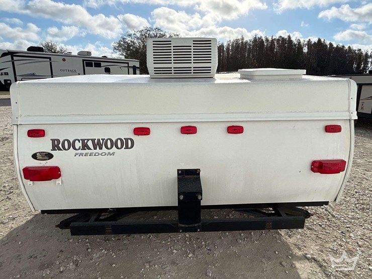 2015-forest-river-rockwood-freedom-s/a-pop-up-trailer-image-10