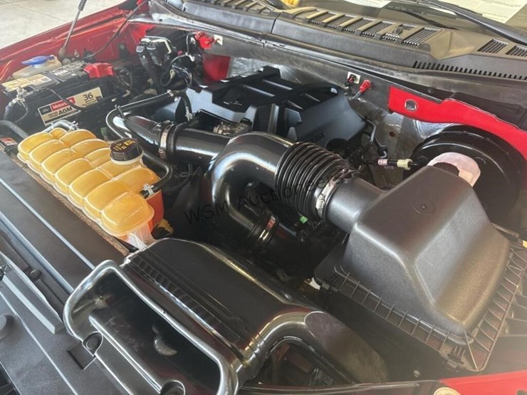 2017-ford-f150-image-12