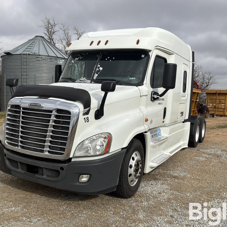2018 FREIGHTLINER CASCADIA 125