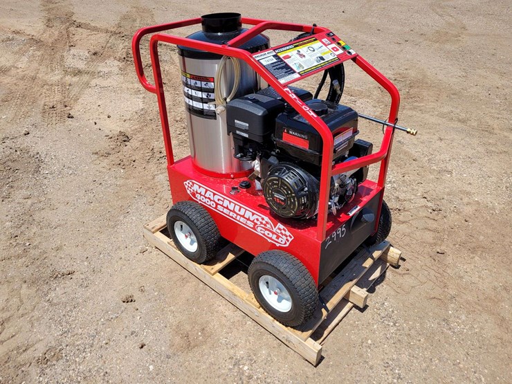 magnum-4000-series-gold-pressure-washer-image-2