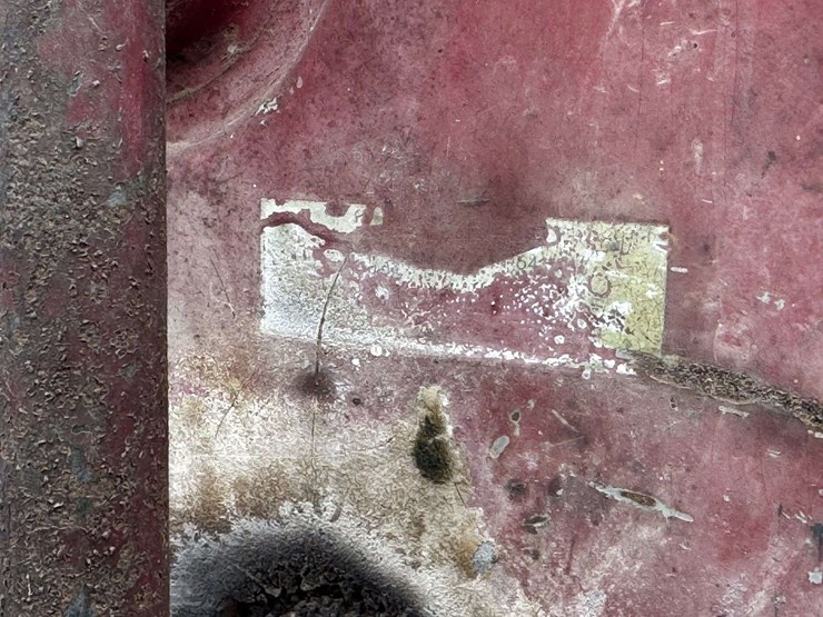 farmall-f-12-narrow-front-on-rubber-image-22