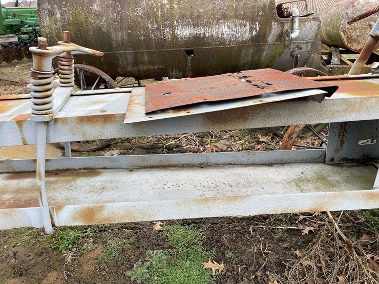 vintage-bale-press-on-steel-image-22