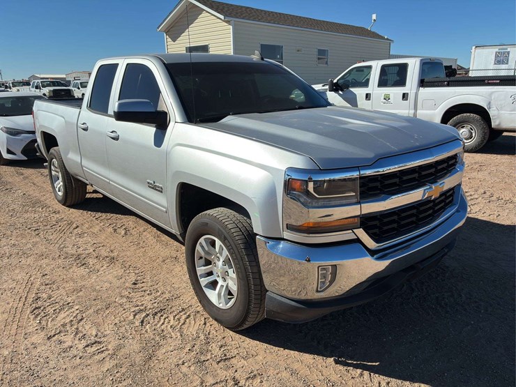 chevrolet-silverado-1500-lt-image-2