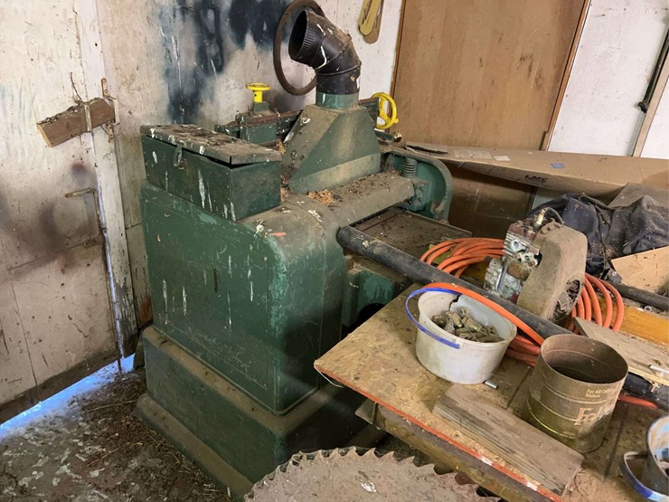 contents-of-wood-working-room-image-39