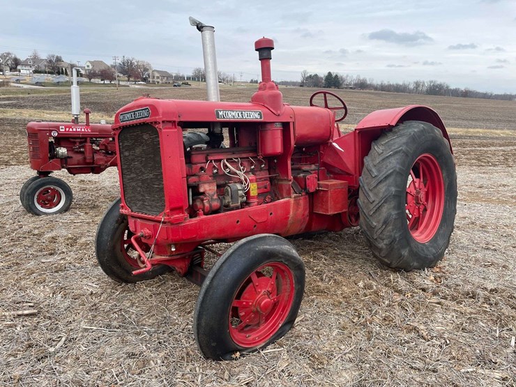 mccormick-deering-wk-40-wide-front-on-rubber-image-1