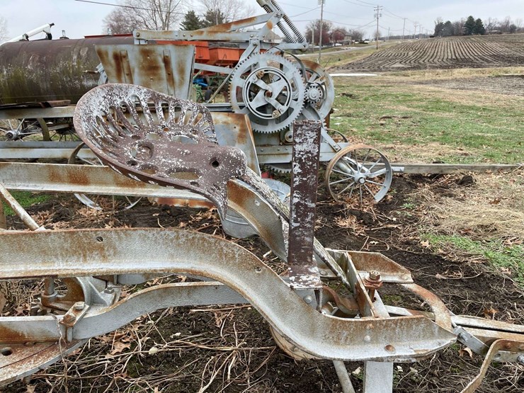 western-wheel-scraper-on-steel-image-29