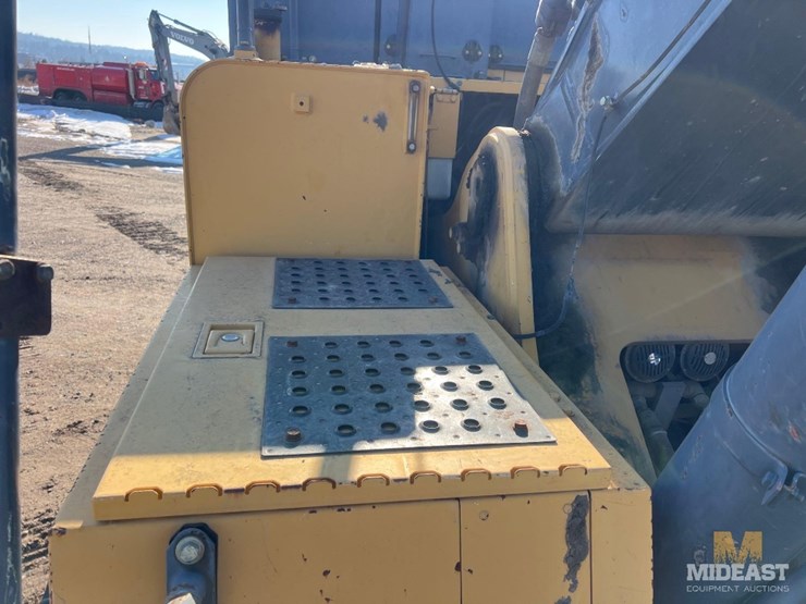 deere-470g-lc-image-25