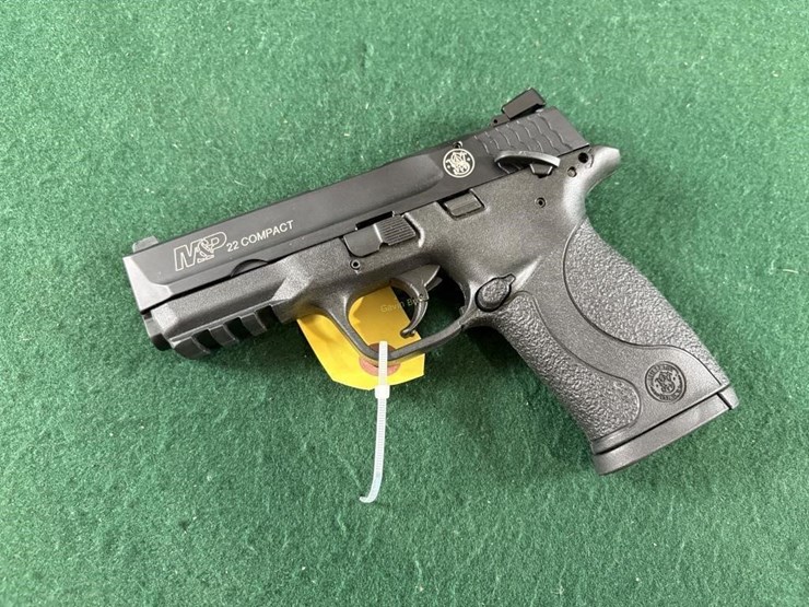 smith-&-wesson-m&p-22-compact-22lr-pistol-image-8