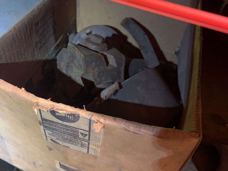 pallet-rack,-shelf-and-contents-image-21