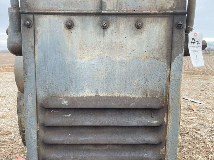 rumley-25-40-wide-front-on-steel-image-11