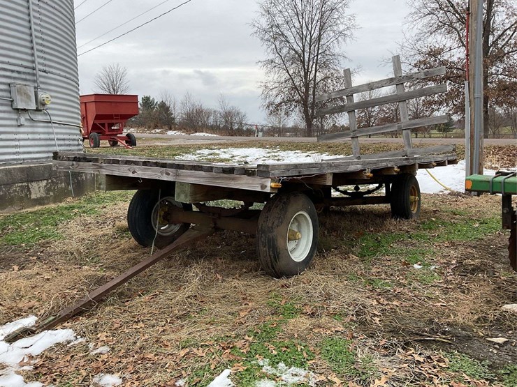 hay-wagon-w/-john-deere-running-gear-image-1
