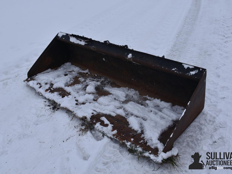 cat-material-bucket-image-9