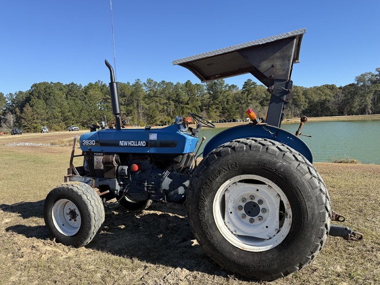 new-holland-3930-image-2