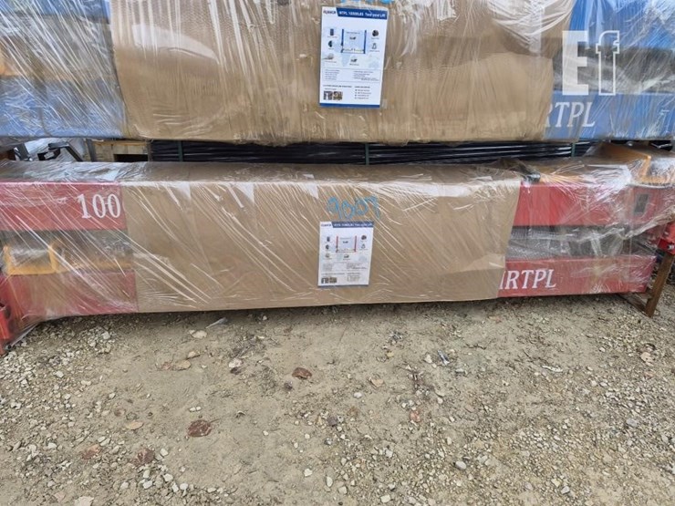 irlanch-two-post-10,000lb-lift-hoist-image-1