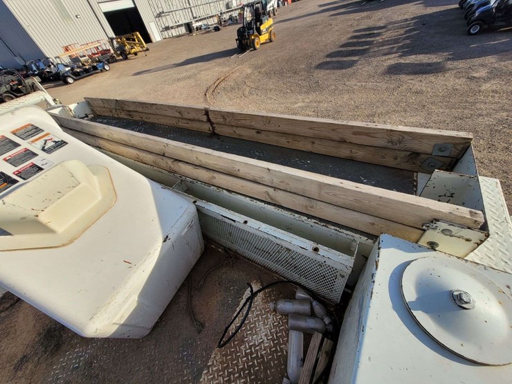 2009-international-harvester-sx525-truck-digger-derrick-truck-image-41