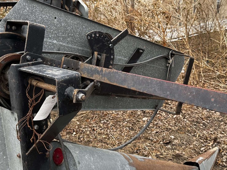 deutz-allis-6-row-corn-head-w/ac-pickup-reel-attachment-image-10