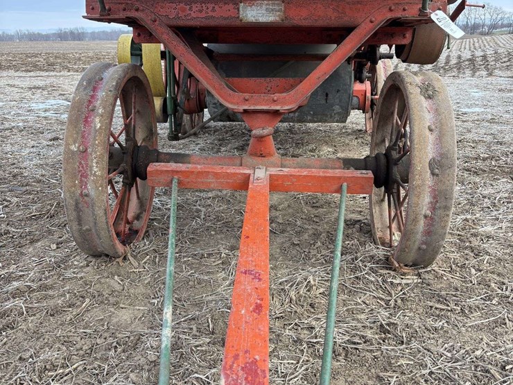 case-28x46-thresher-on-steel-image-10