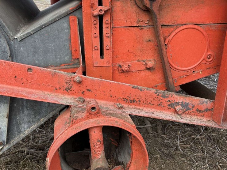 case-28x46-thresher-on-steel-image-23