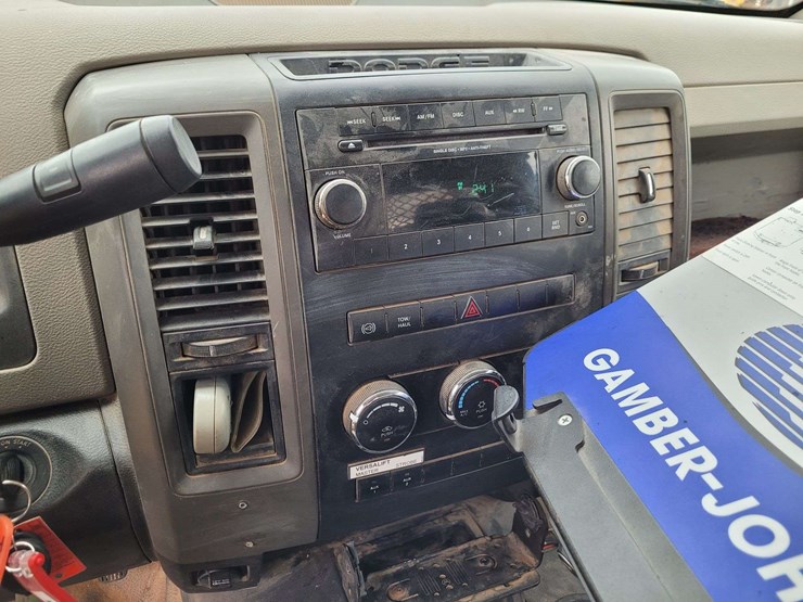 2012-ram-5500-chassis-regular-cab-2d-bucket-truck-image-12