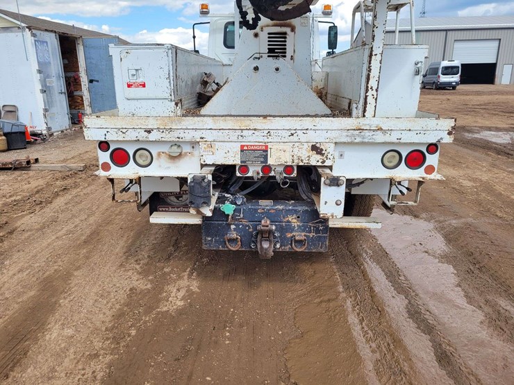 2004-international-7300-image-4