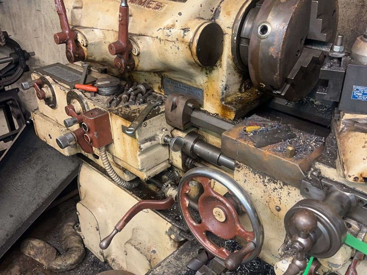 large-lathe-and-lathe-supplies-image-5