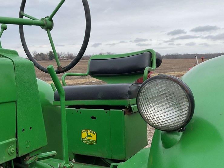 john-deere-70-image-15