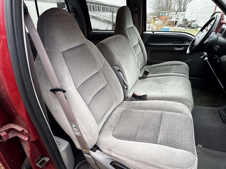 ford-f350-xlt-image-26