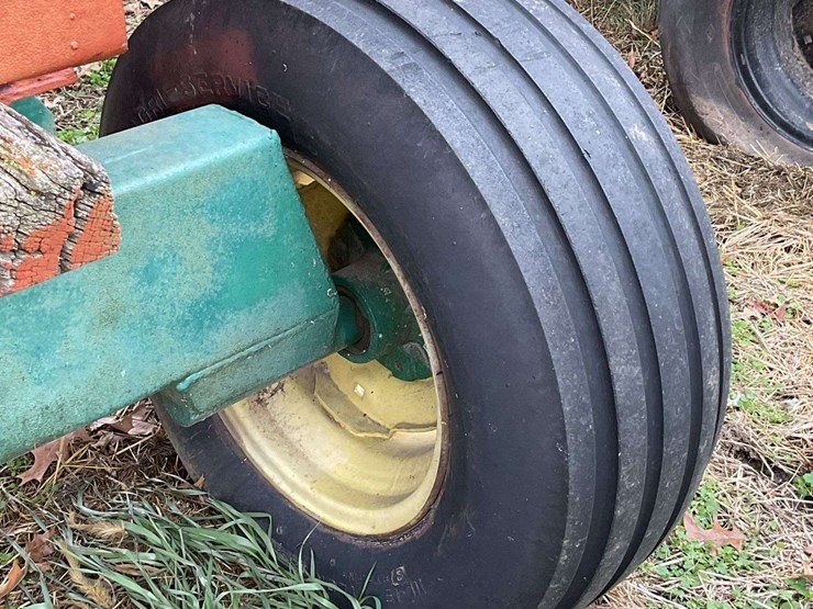 gravity-flow-wagon-image-9