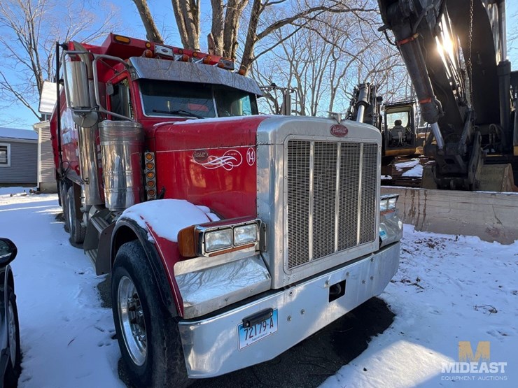 2007-peterbilt-379-tri-axle-dump-truck-image-3