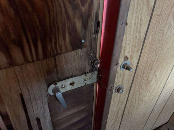 horse-transport-5th-wheel-livestock-trailer-image-23