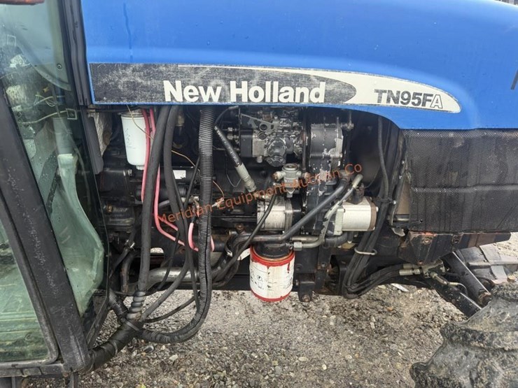new-holland-tn95fa-image-24