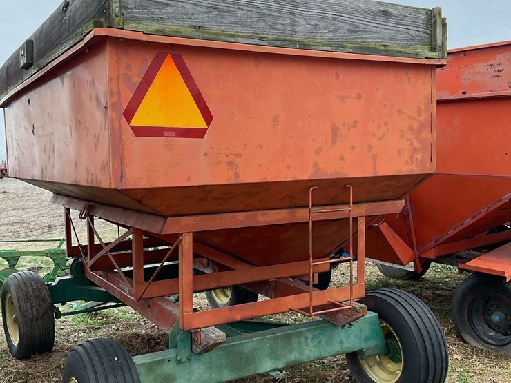 gravity-flow-wagon-image-4