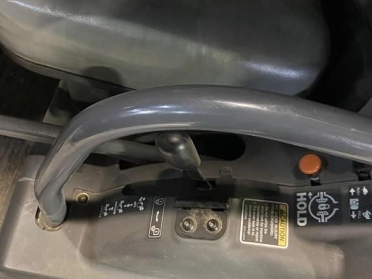 kubota-diesel-582-hours-side-by-side-image-9