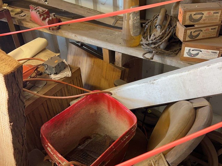 contents-of-wall-image-9