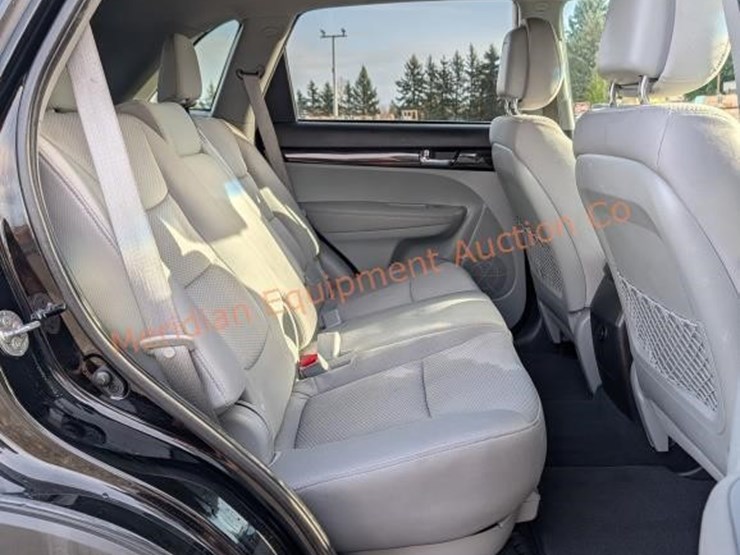 kia-sorento-lx-image-28