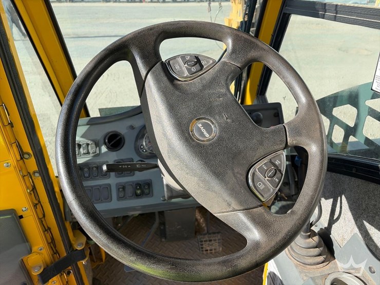 2019-grove-tms-9000-2-115-ton-hydraulic-truck-crane-image-17