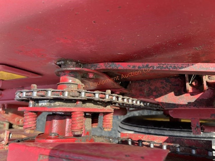 new-holland-69-image-6