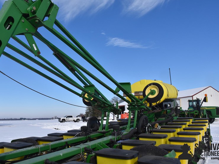 2009-john-deere-1770nt-image-15