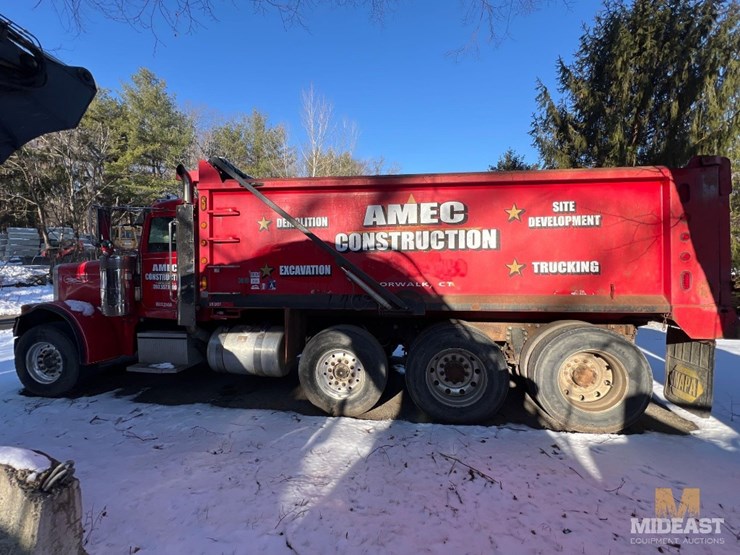2007-peterbilt-379-tri-axle-dump-truck-image-8