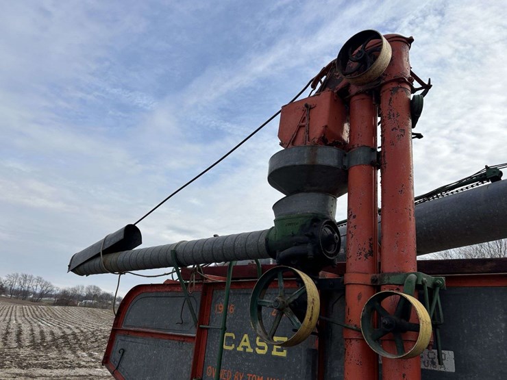 case-28x46-thresher-on-steel-image-41