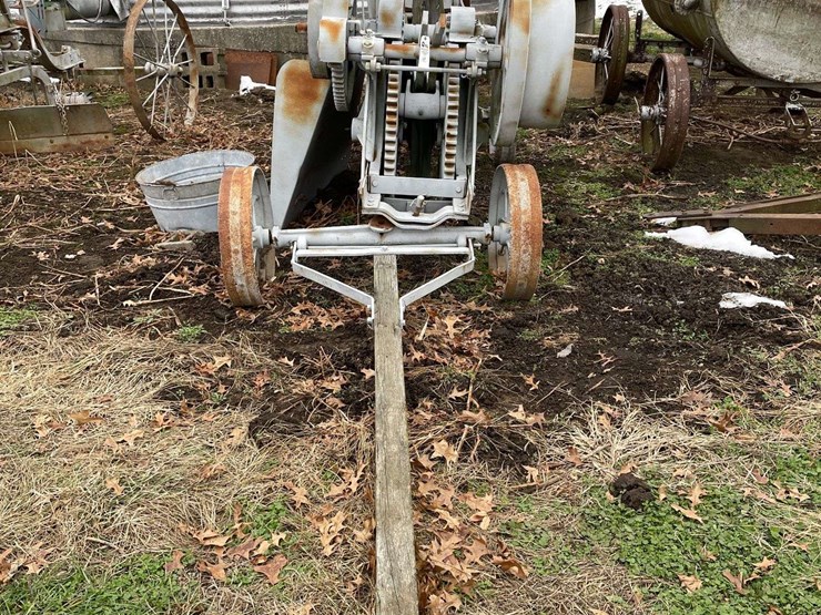 vintage-bale-press-on-steel-image-8