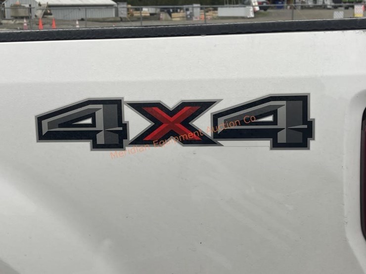 2021-ford-f350-xl-image-11