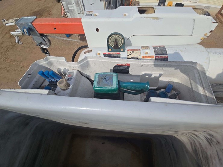 2009-international-7300-image-22