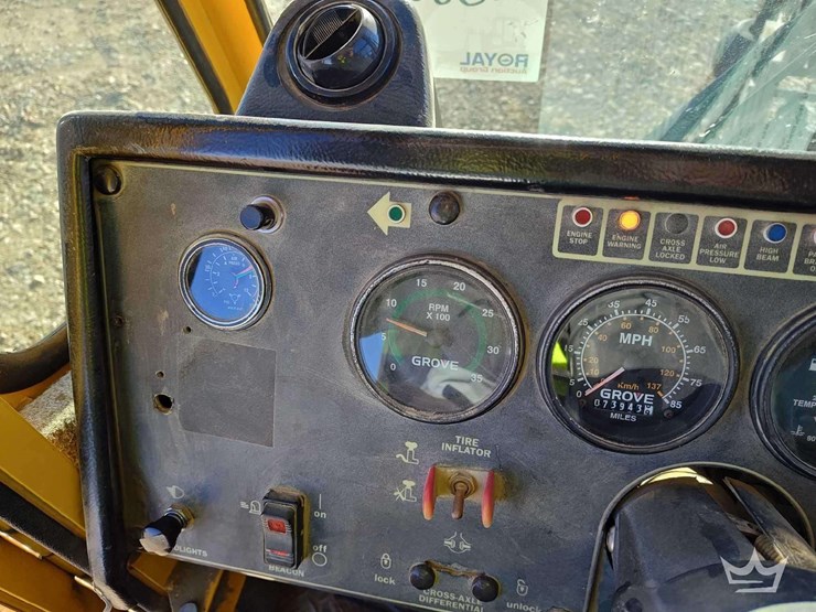 2014-grove-tms700e-image-28