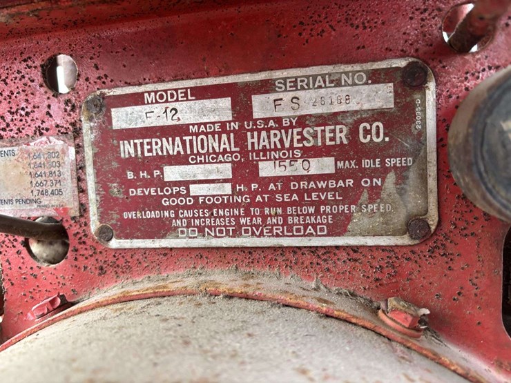 farmall-f-12-single-front-on-rubber-with-cast-steel-rim-and-rear-steel-image-34